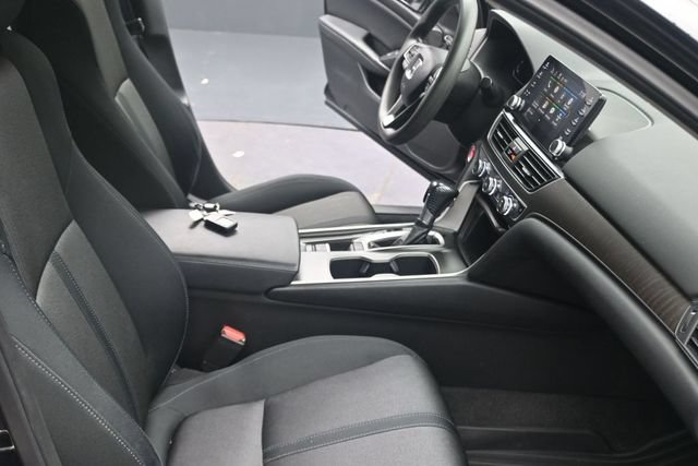 Used 2018 Honda Accord EX image 20