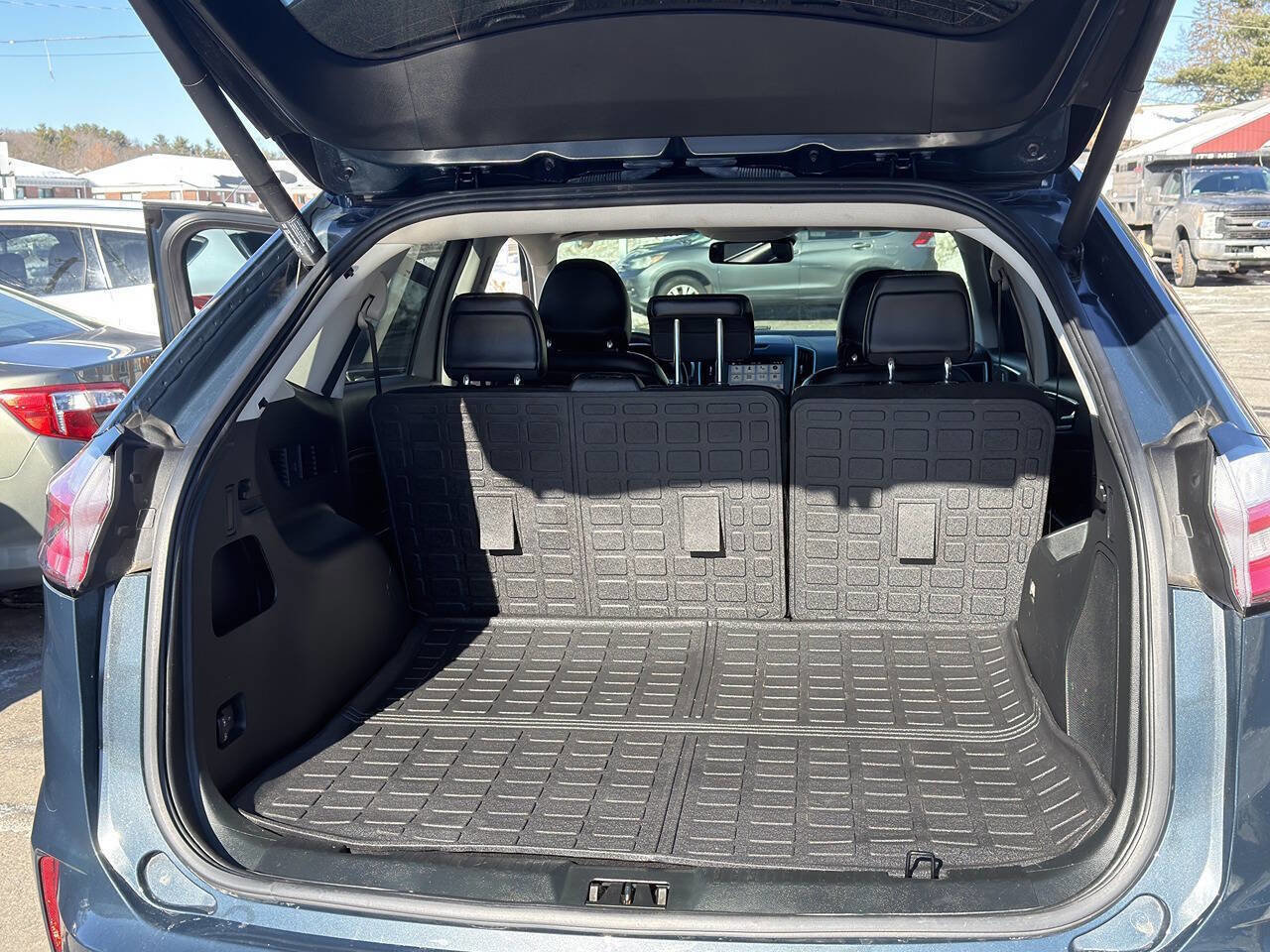 Used 2019 Ford Edge Titanium w/ Equipment Group 301A image 26