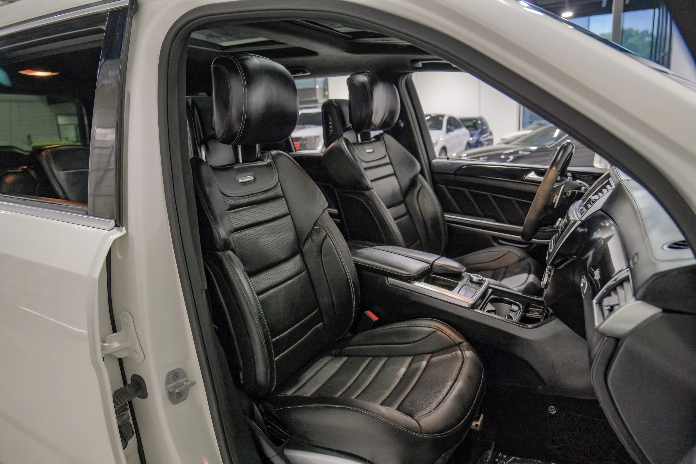 Used 2016 Mercedes-Benz GL 63 AMG 4MATIC image 40