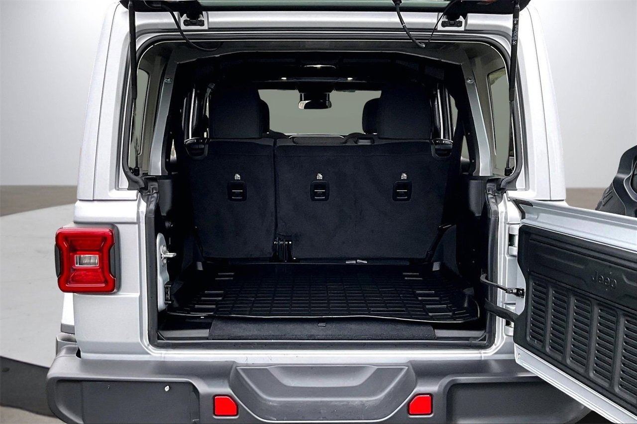 Certified 2024 Jeep Wrangler Sahara image 24