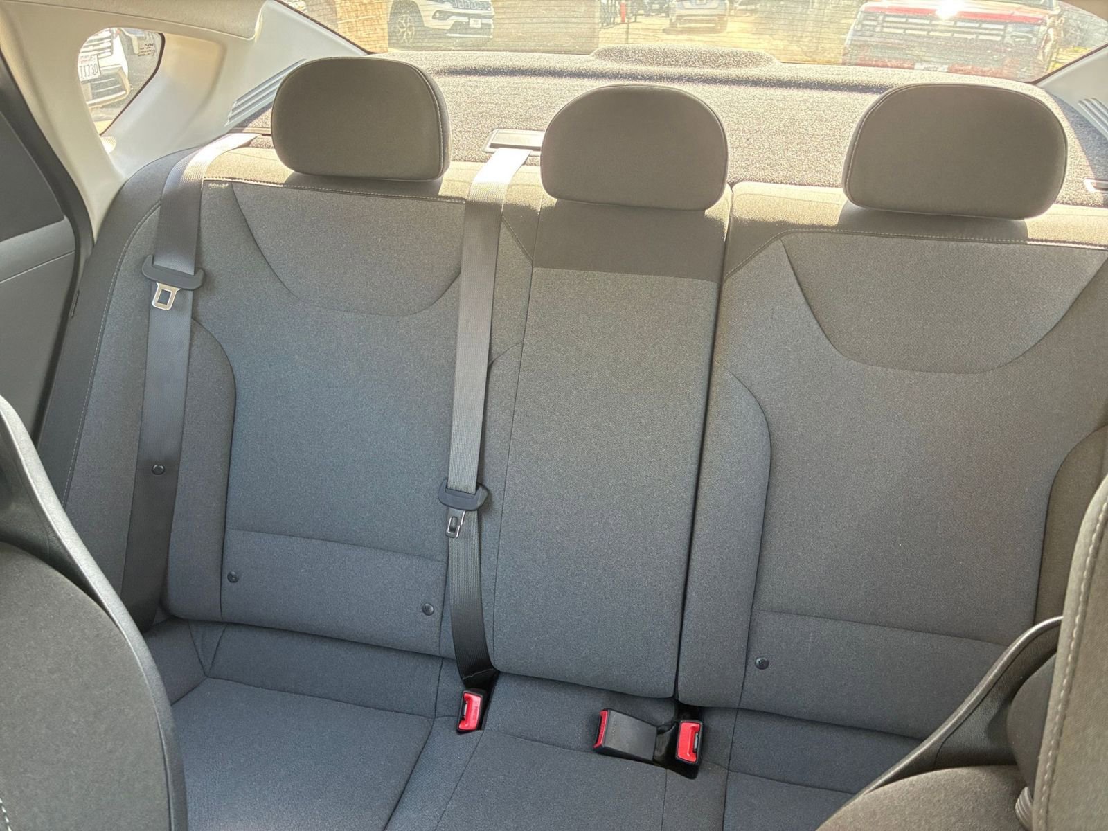 Used 2025 Kia K4 LXS image 38