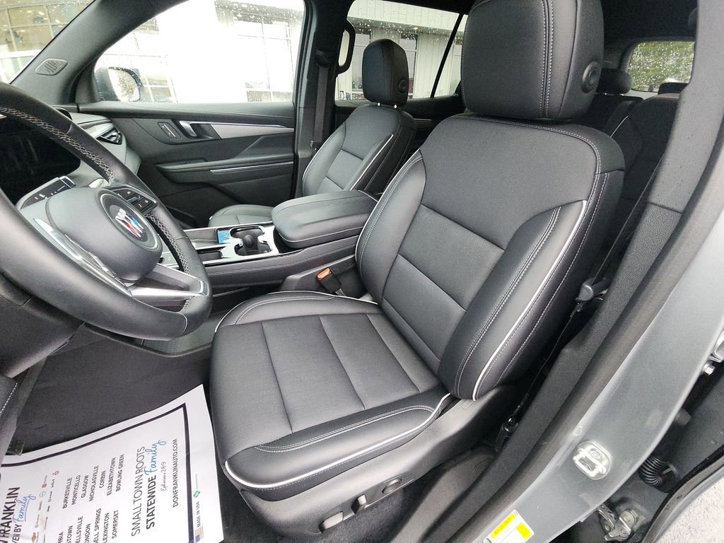 Used 2025 Buick Enclave Preferred AWD/4WD image 11