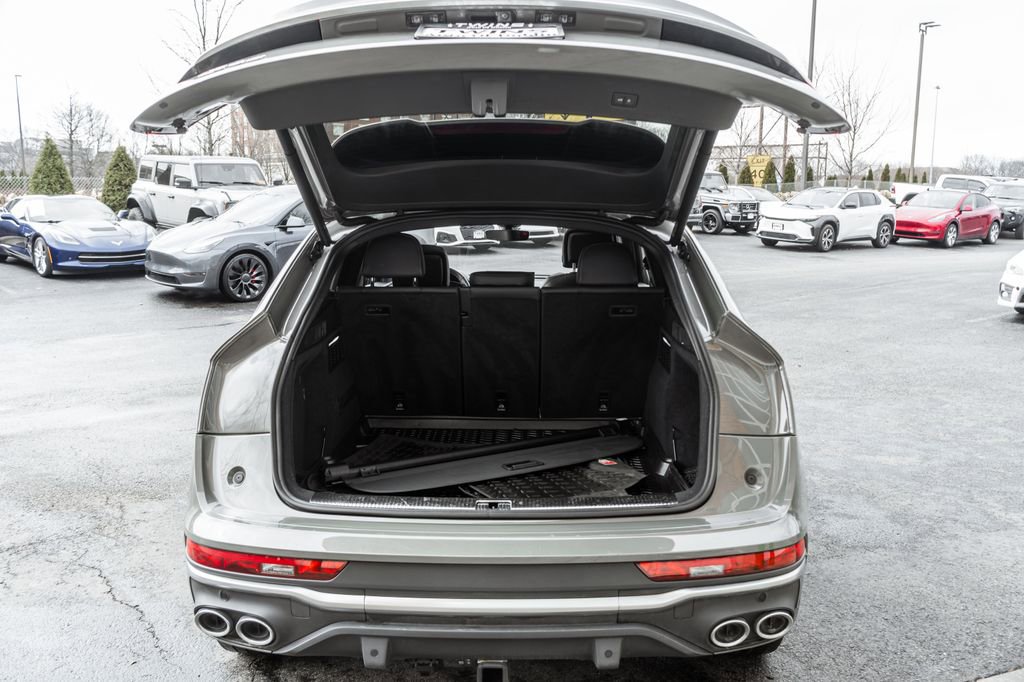 Used 2023 Audi SQ5 Prestige w/ Prestige Package image 33