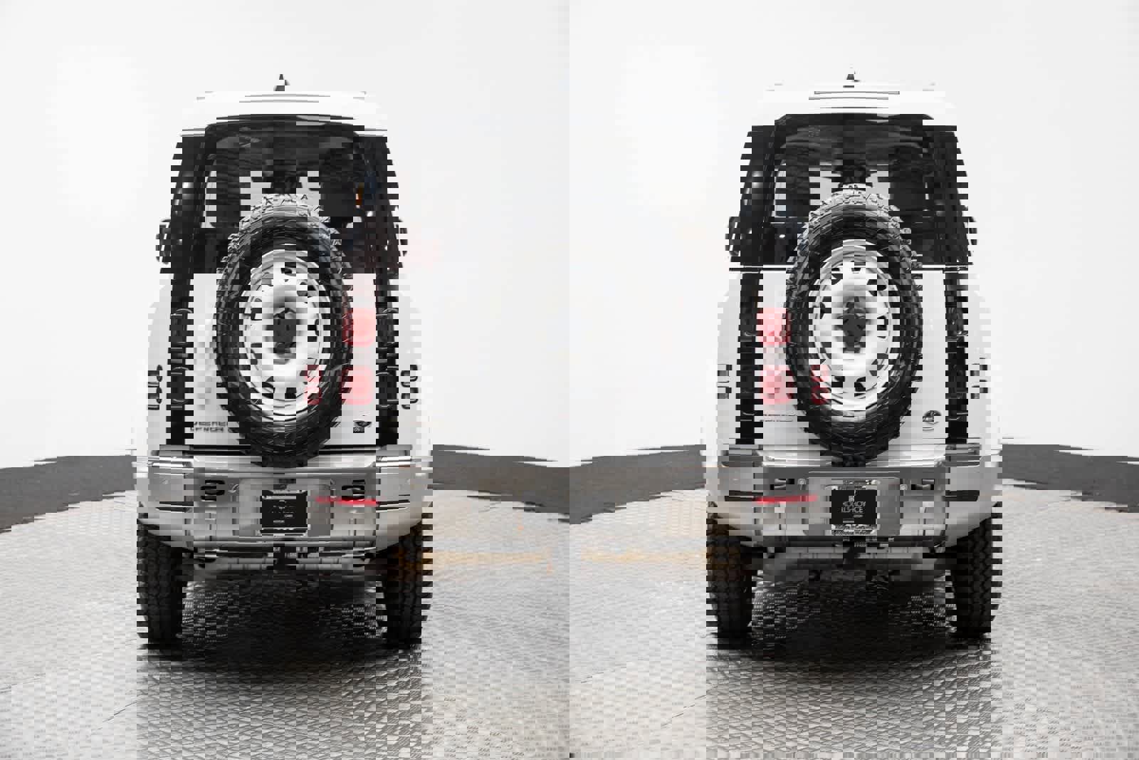 Used 2023 Land Rover Defender 90 S image 5