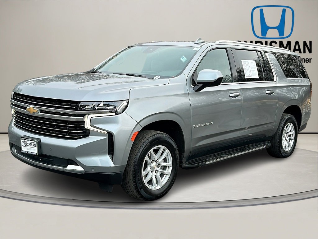 Used 2023 Chevrolet Suburban LT image 2