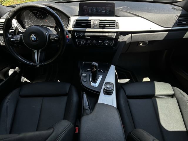 Used 2017 BMW 320i Sedan RWD image 11