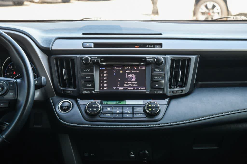 Used 2018 Toyota RAV4 XLE FWD image 13