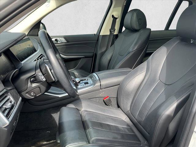 Used 2022 BMW X7 xDrive40i w/ Executive Package image 12