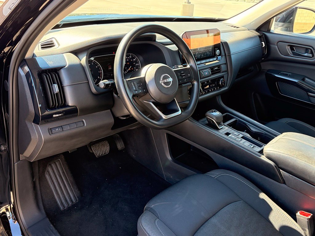 Used 2023 Nissan Pathfinder S FWD image 14