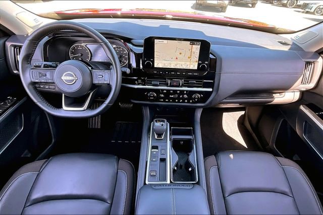Certified 2025 Nissan Pathfinder SL w/ SL Premium Package image 7