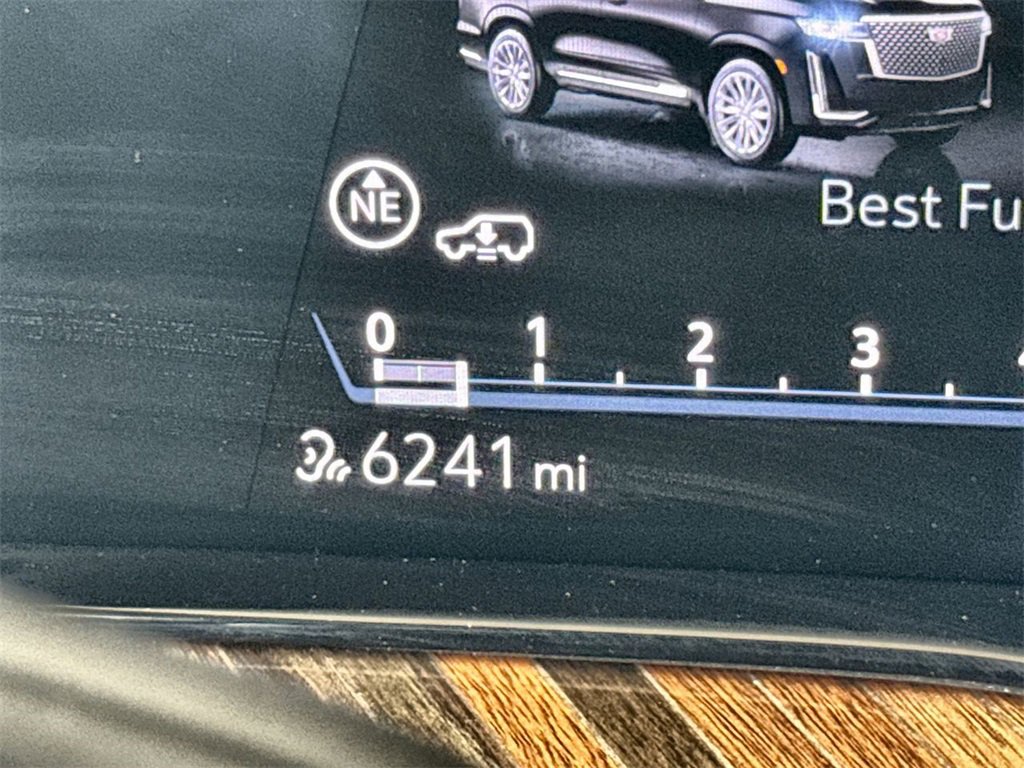 Certified 2024 Cadillac Escalade Sport Platinum w/ Heavy-Duty Trailer Package image 12