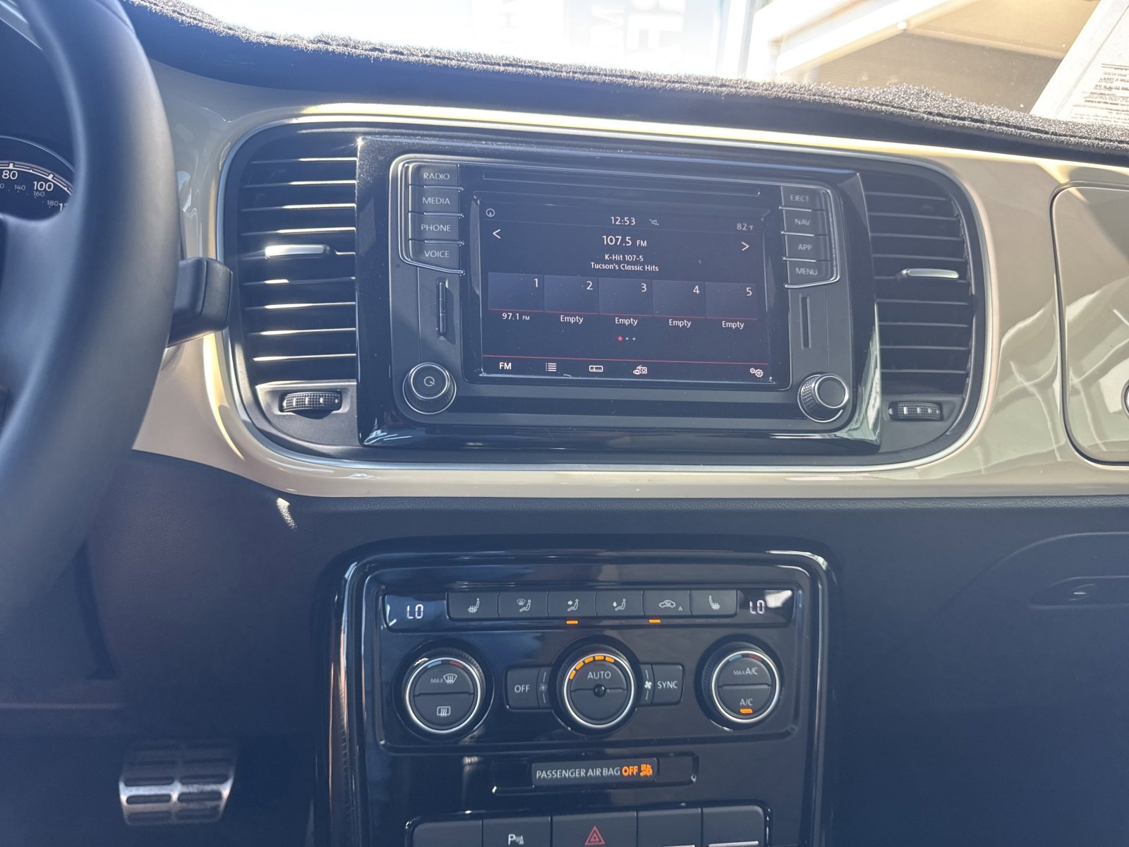 Used 2019 Volkswagen Beetle 2.0T Final Edition SEL image 24