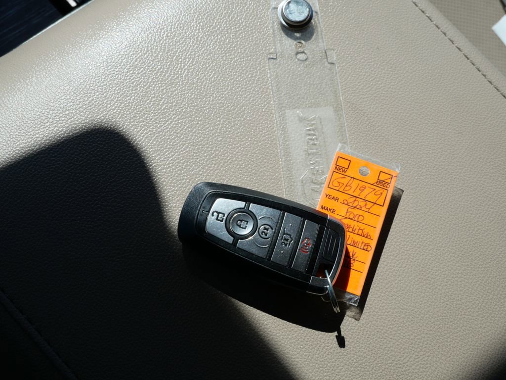 Used 2024 Ford Expedition Max Limited image 26