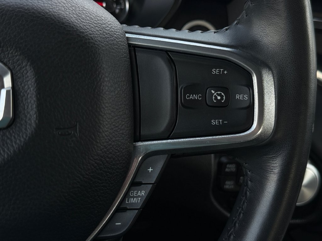 Used 2024 RAM 1500 Laramie AWD/4WD image 13