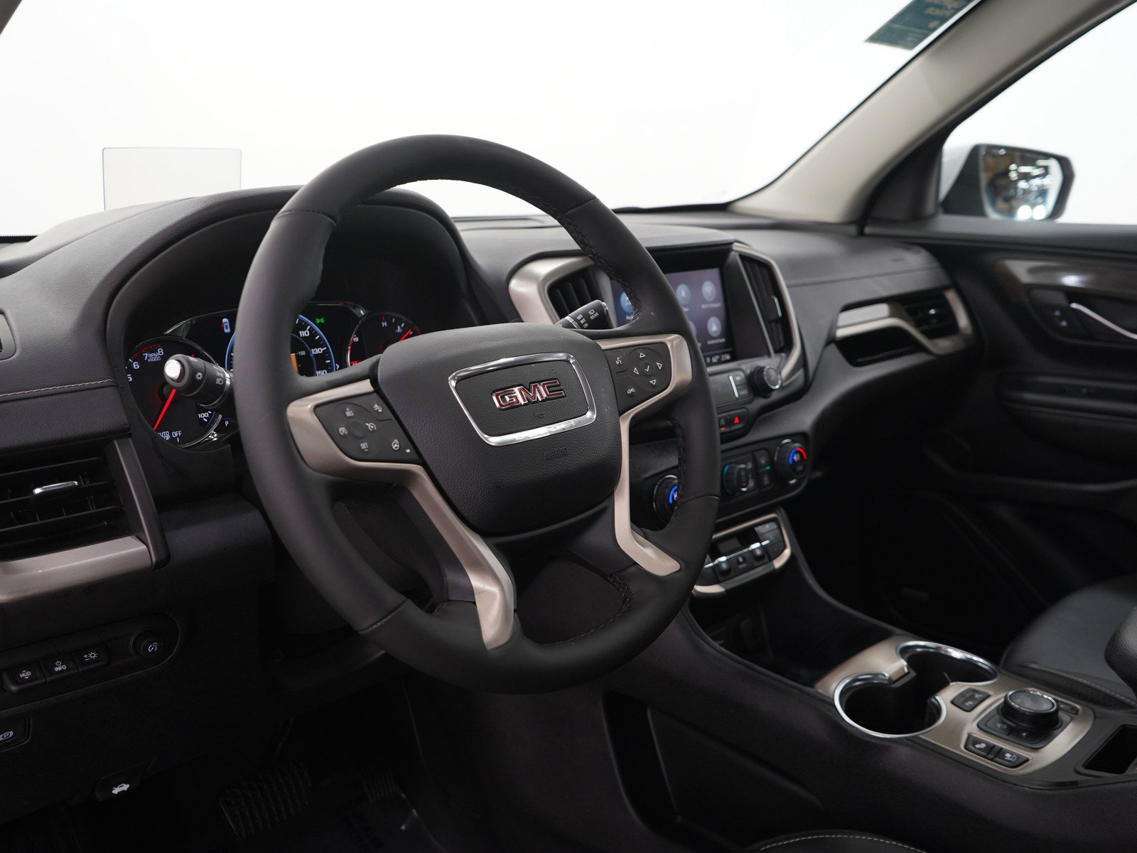 Used 2024 GMC Terrain Denali w/ Denali Premium Package AWD/4WD image 27