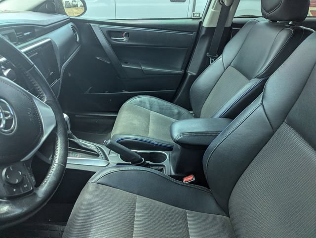 Used 2019 Toyota Corolla SE w/ Carpet Mat Package (TMS) FWD image 11