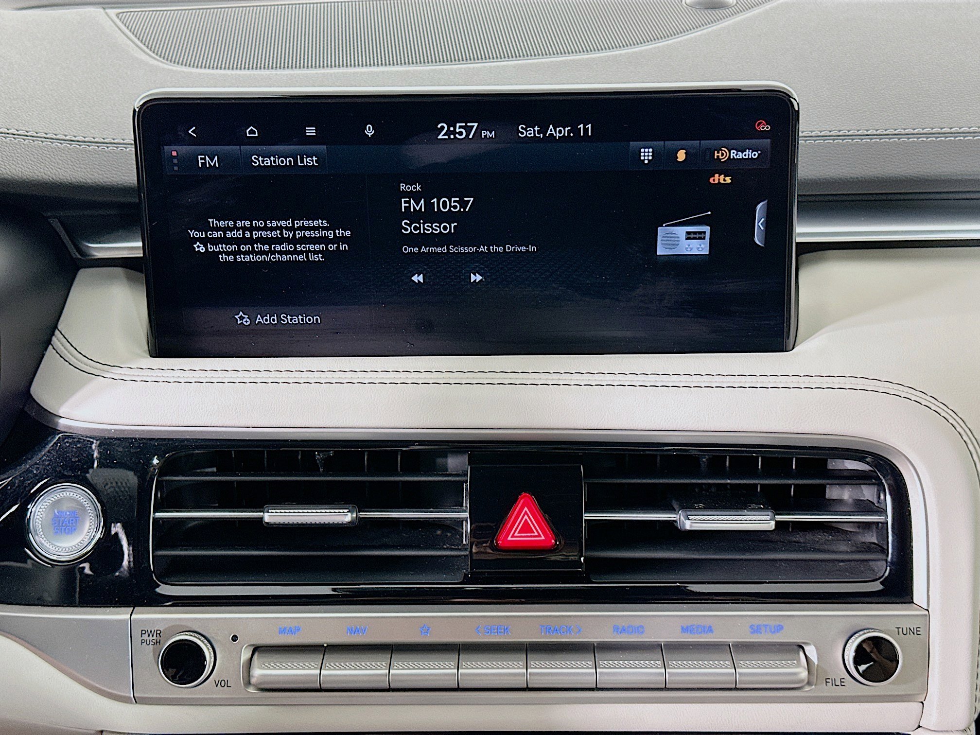 Used 2025 Genesis G70 2.5T image 21