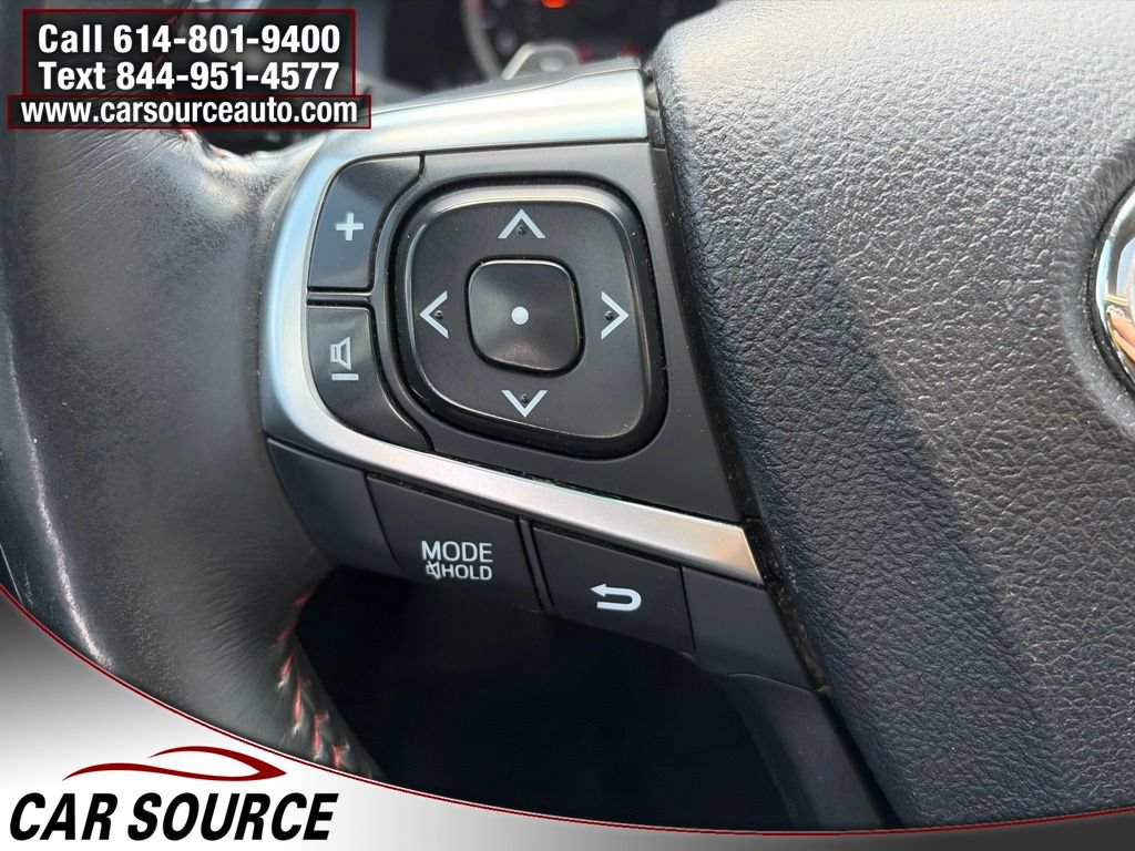 Used 2016 Toyota Camry SE w/ Moonroof Package FWD image 13