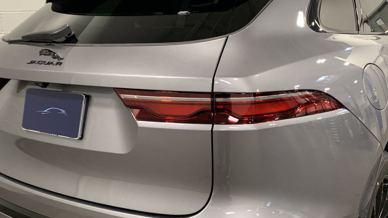Used 2025 Jaguar F-PACE R-Dynamic S AWD/4WD image 18