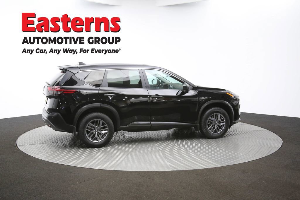 Used 2022 Nissan Rogue S image 40