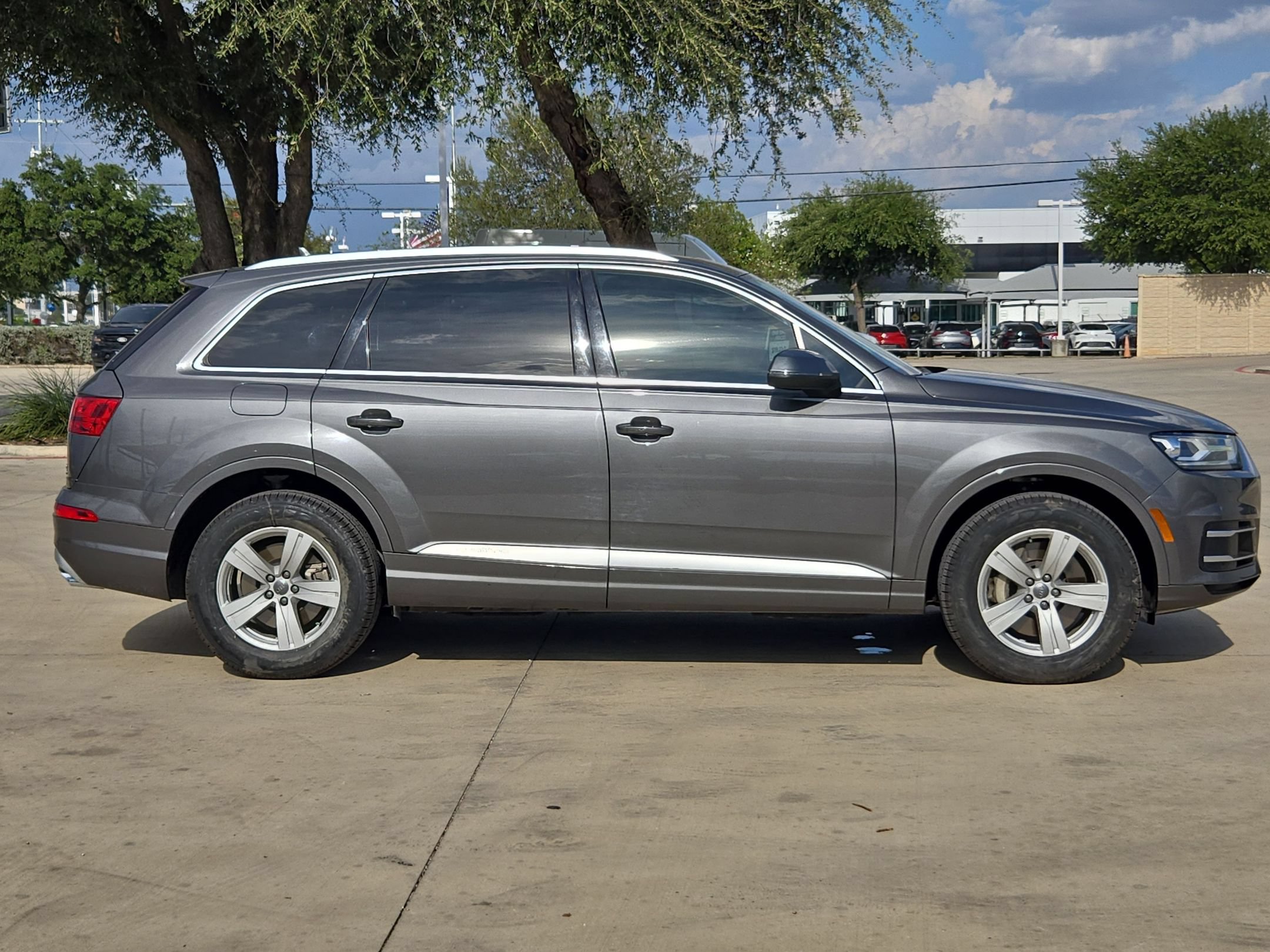 Used 2019 Audi Q7 2.0T Premium AWD/4WD image 2
