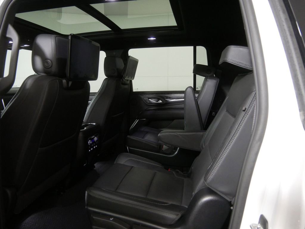Used 2024 GMC Yukon XL Denali w/ Denali Reserve Package image 21