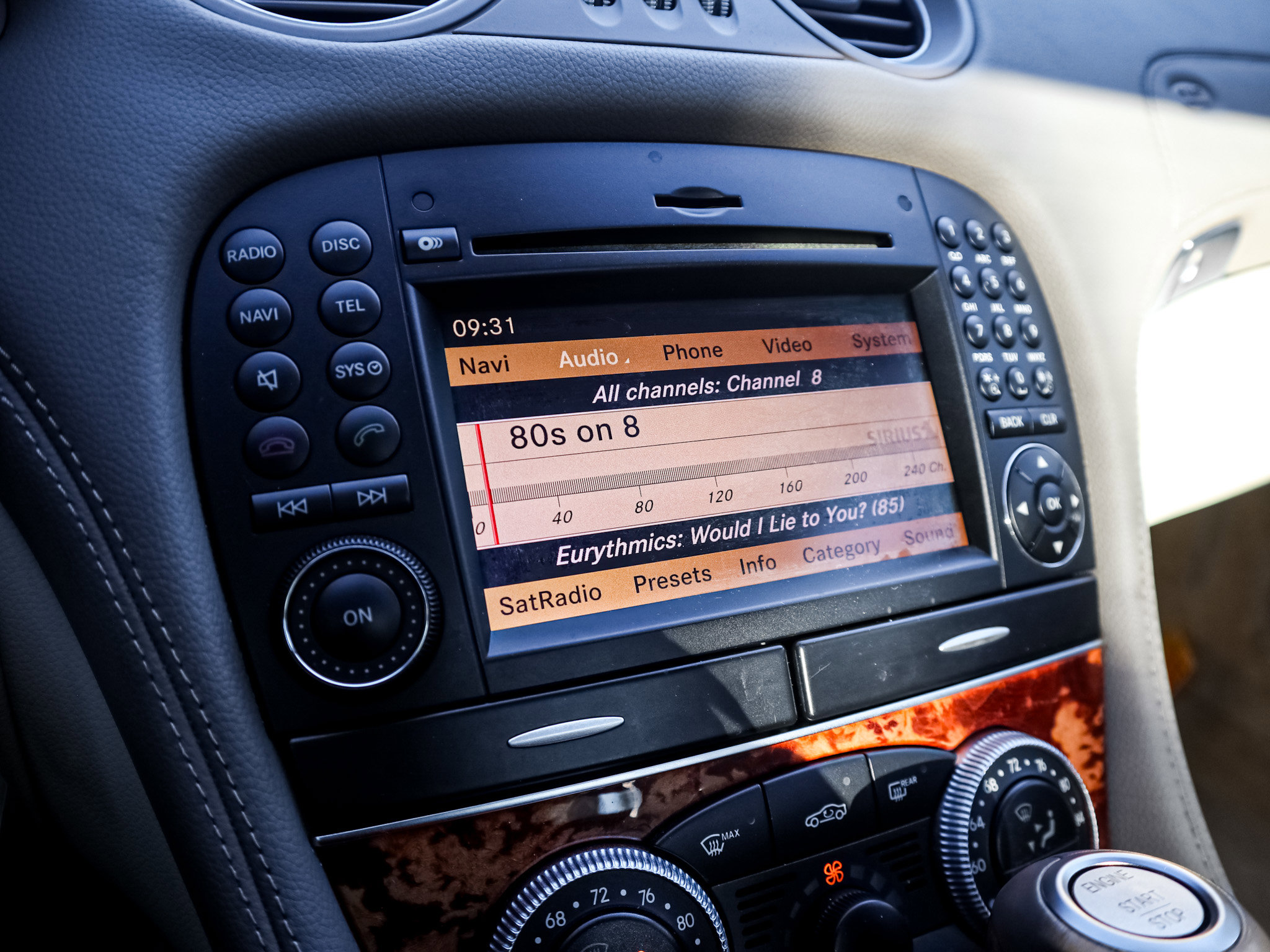 Used 2011 Mercedes-Benz SL 550 SL 550 image 23