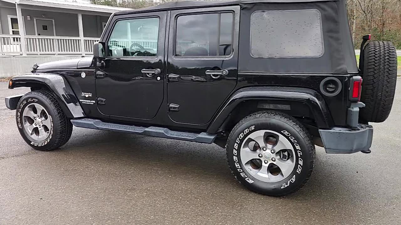 Used 2017 Jeep Wrangler Unlimited Sahara w/ Connectivity Group image 4