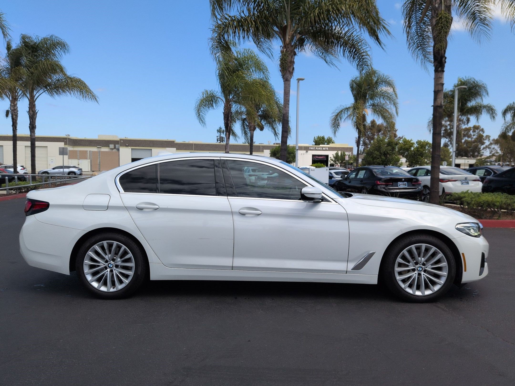 Used 2022 BMW 530i xDrive AWD/4WD image 11