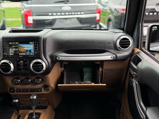 Used 2015 Jeep Wrangler Unlimited Sahara w/ Dual Top Group AWD/4WD image 26