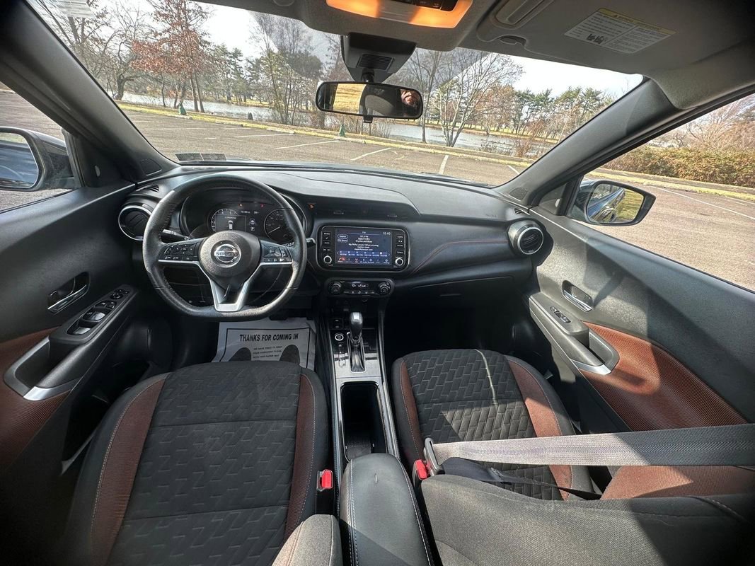 Used 2021 Nissan Kicks SR image 11