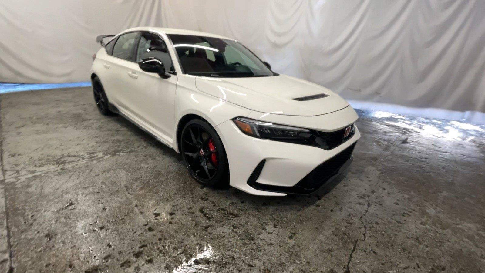 Used 2025 Honda Civic Type R image 2
