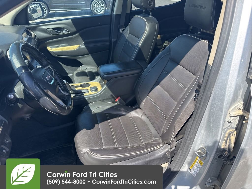 Used 2018 GMC Acadia Denali w/ Technology Package AWD/4WD image 5