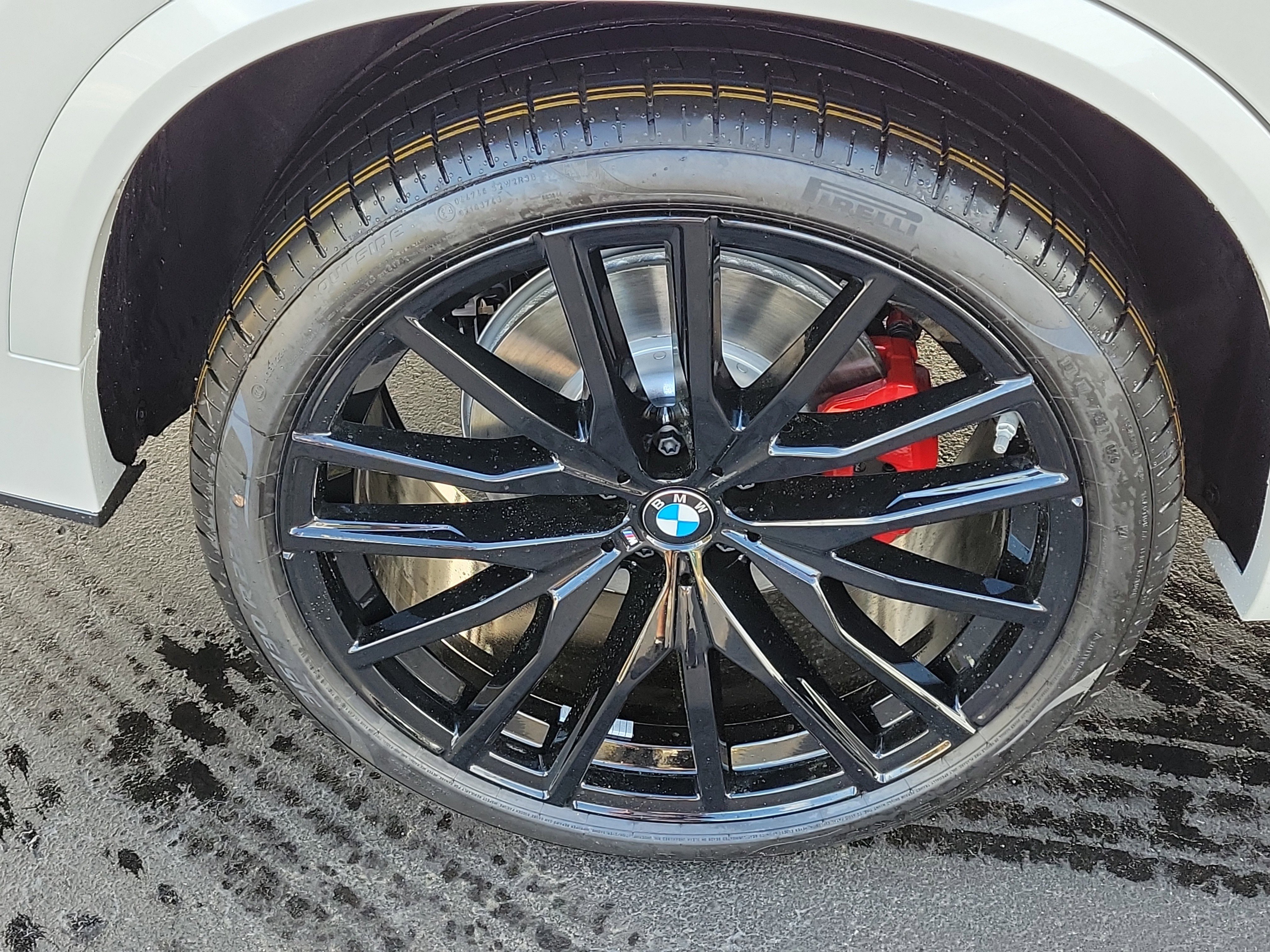 New 2026 BMW X5 xDrive40i w/ M Sport Package image 5