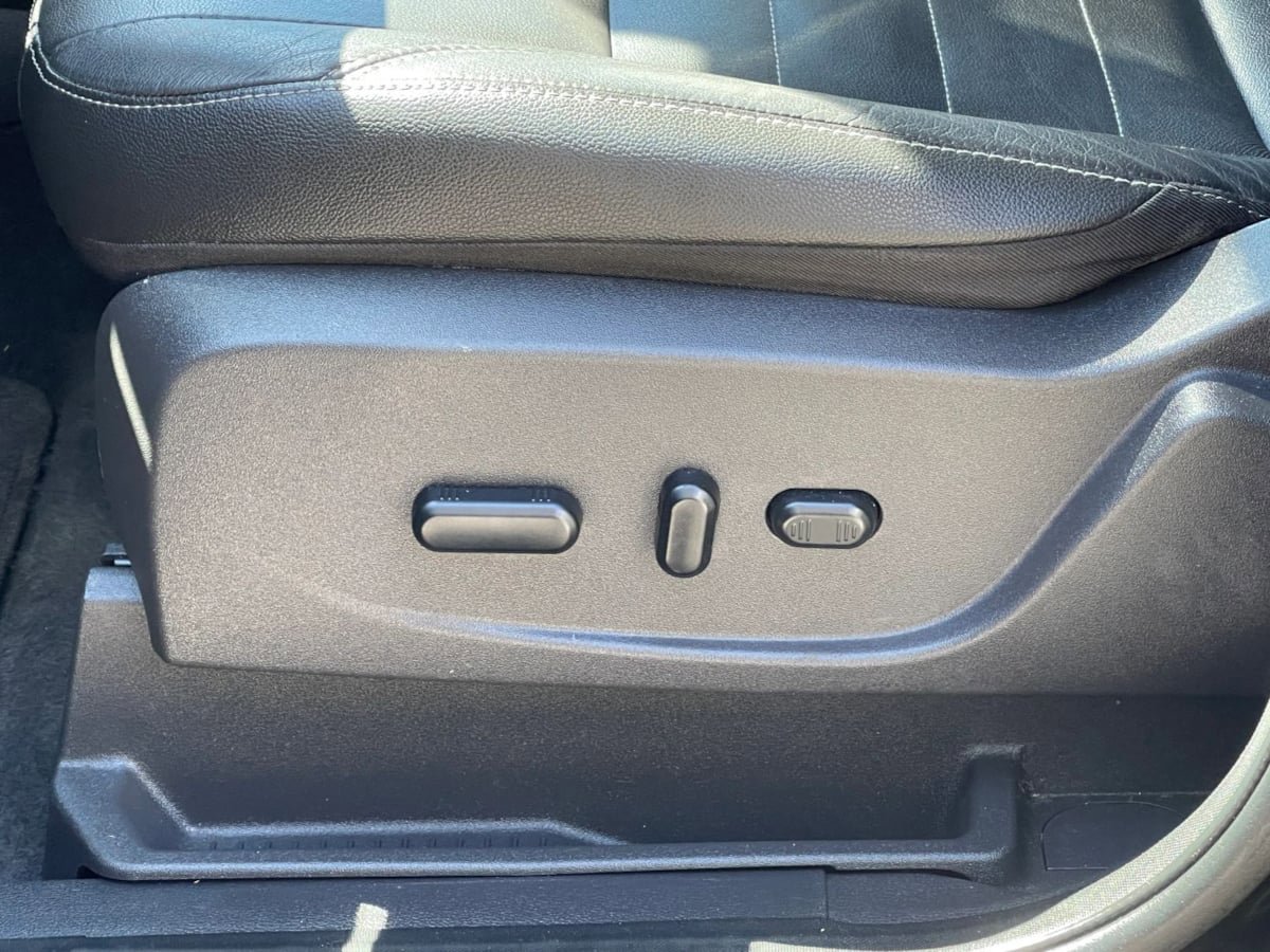 Used 2013 Ford Escape SEL image 15