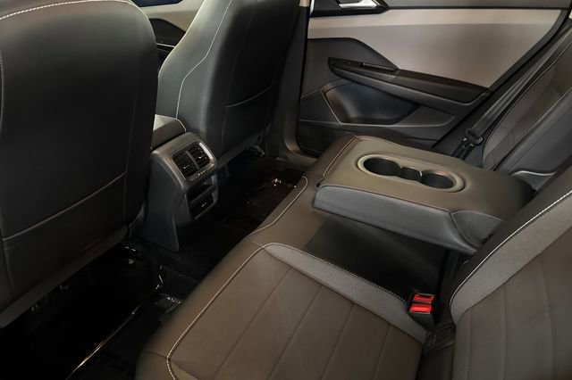 Certified 2022 Volkswagen Taos SE image 15