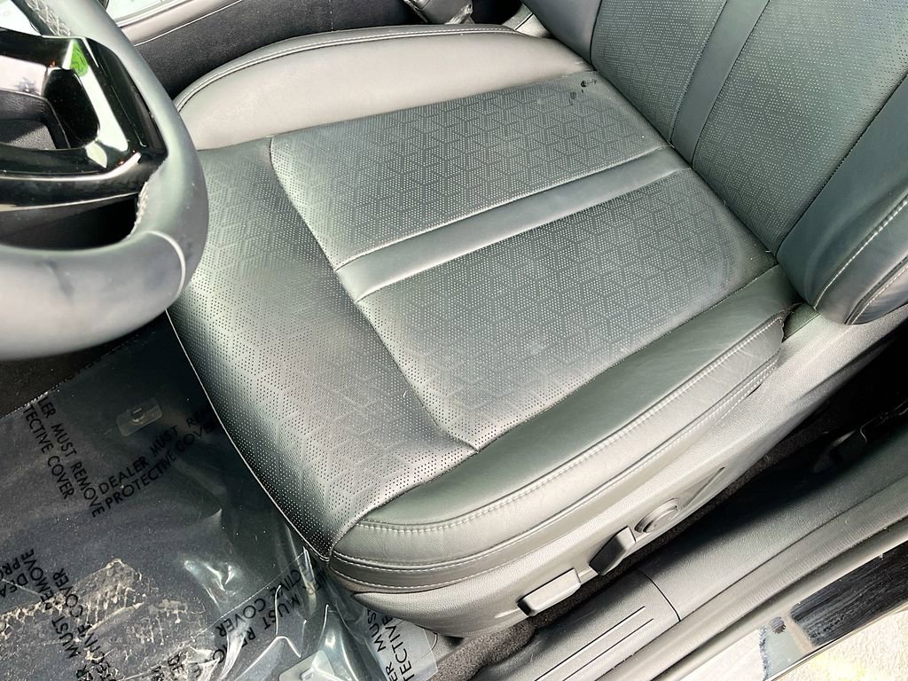 Used 2023 Kia Sorento EX image 19