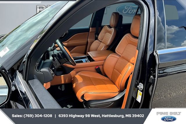 Used 2023 Lincoln Aviator Black Label w/ Dynamic Handling Package image 18