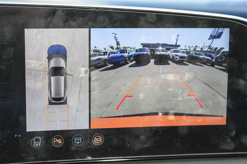 Used 2025 Cadillac Optiq Sport 2 w/ LPO, Floor Liner Package image 29