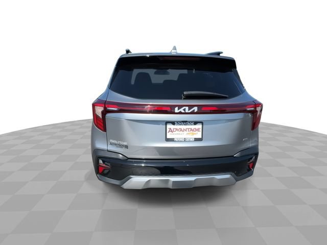 Used 2024 Kia Seltos EX AWD/4WD image 7