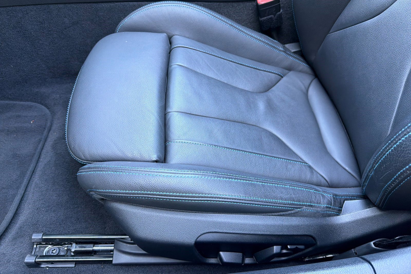 Used 2022 BMW Z4 M40i w/ Premium Package image 15