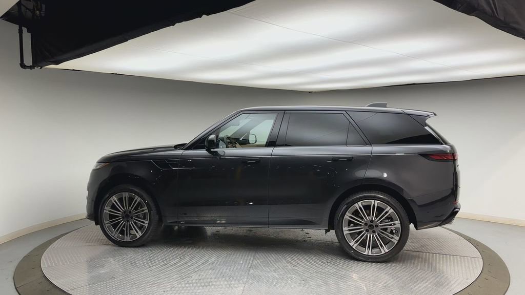 New 2026 Land Rover Range Rover Sport Dynamic SE AWD/4WD image 5