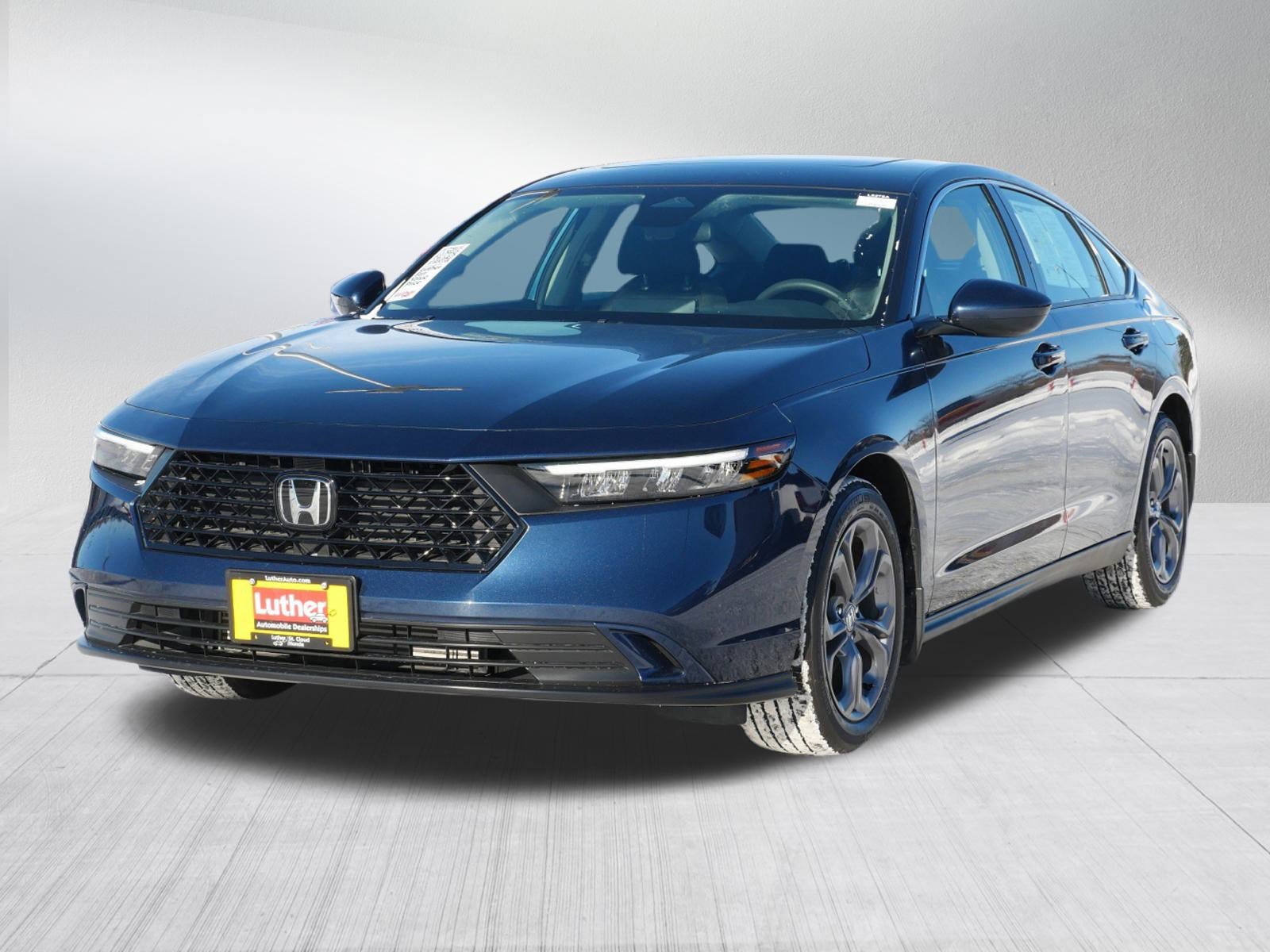 Used 2024 Honda Accord EX image 3