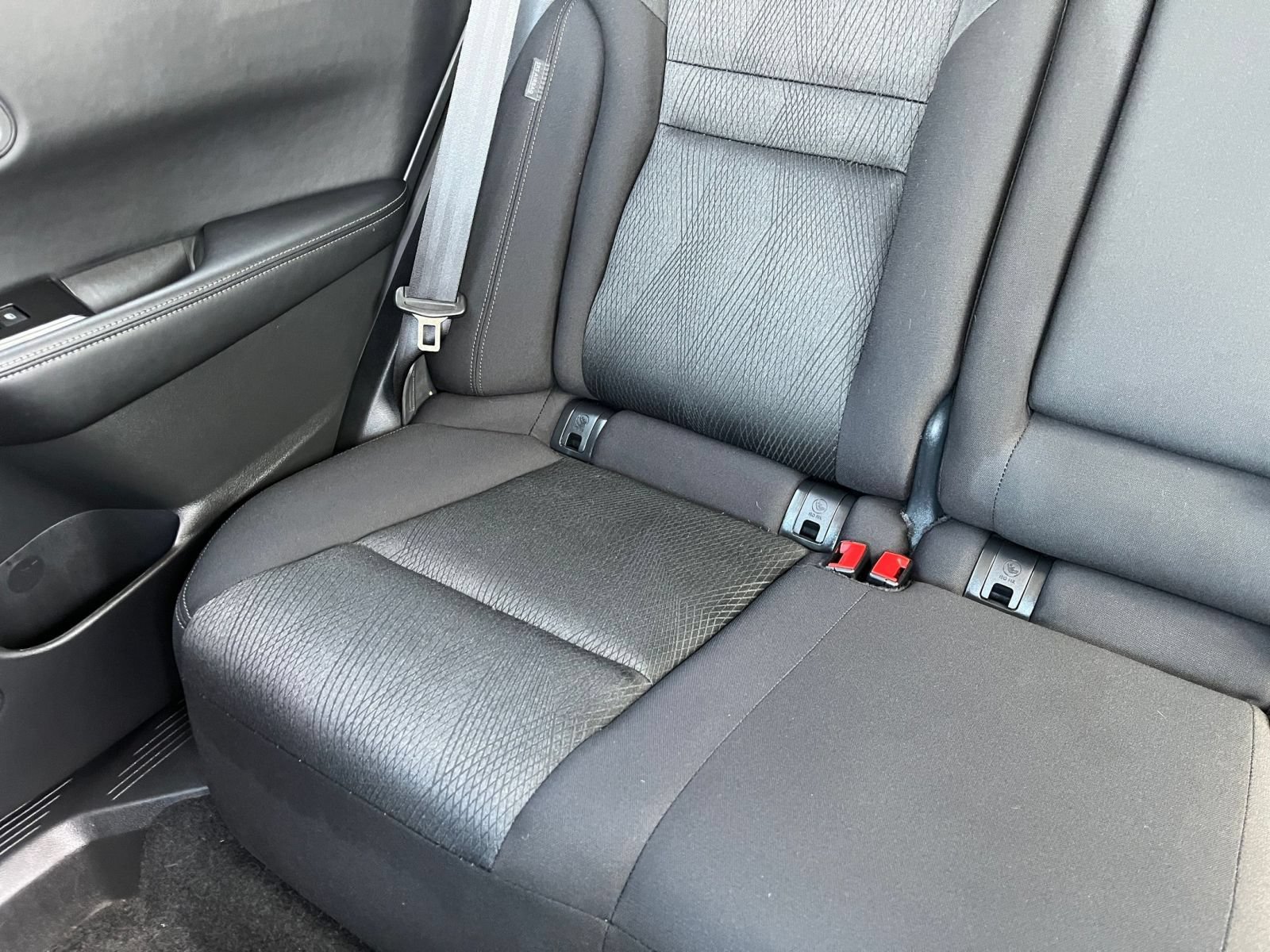 Used 2025 Nissan Rogue SV FWD image 41