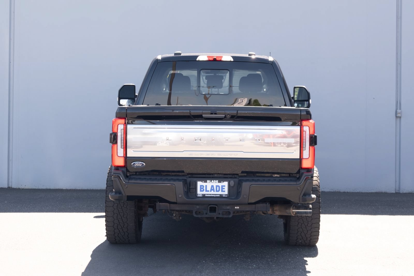 Used 2023 Ford F350 Limited w/ FX4 Off-Road Package AWD/4WD image 26