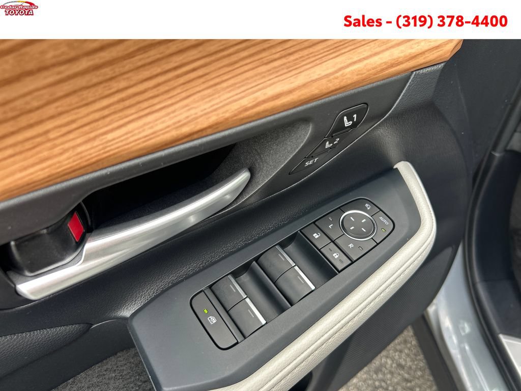 Certified 2025 Toyota Grand Highlander AWD image 13