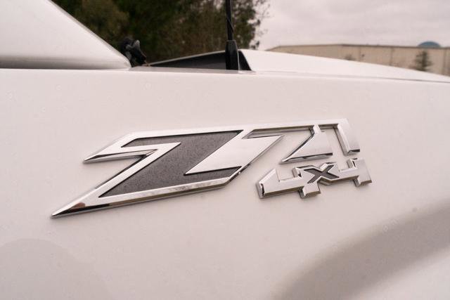 Used 2017 GMC Sierra 1500 SLT w/ SLT Premium Package image 47