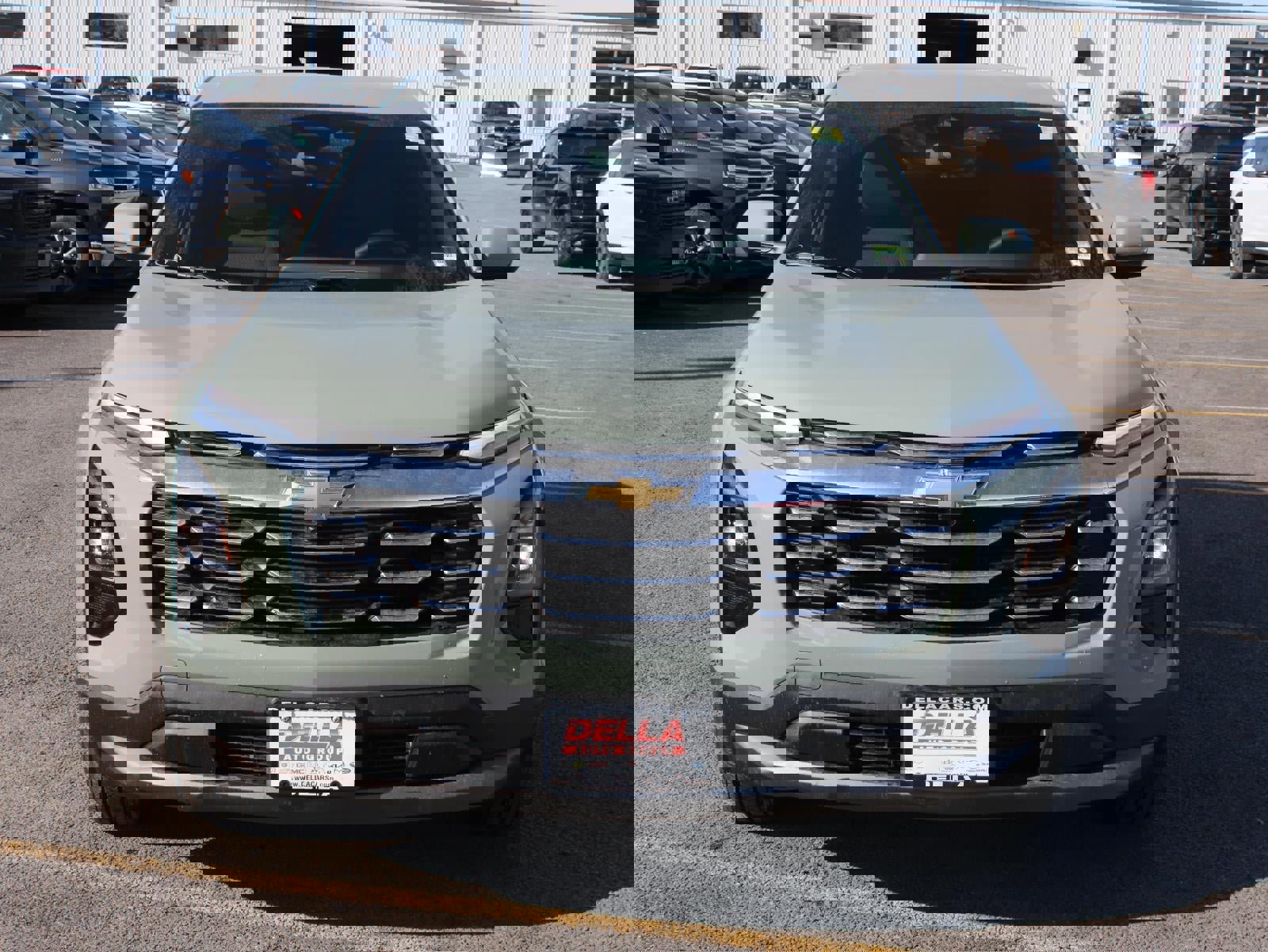 New 2026 Chevrolet Equinox LT image 2