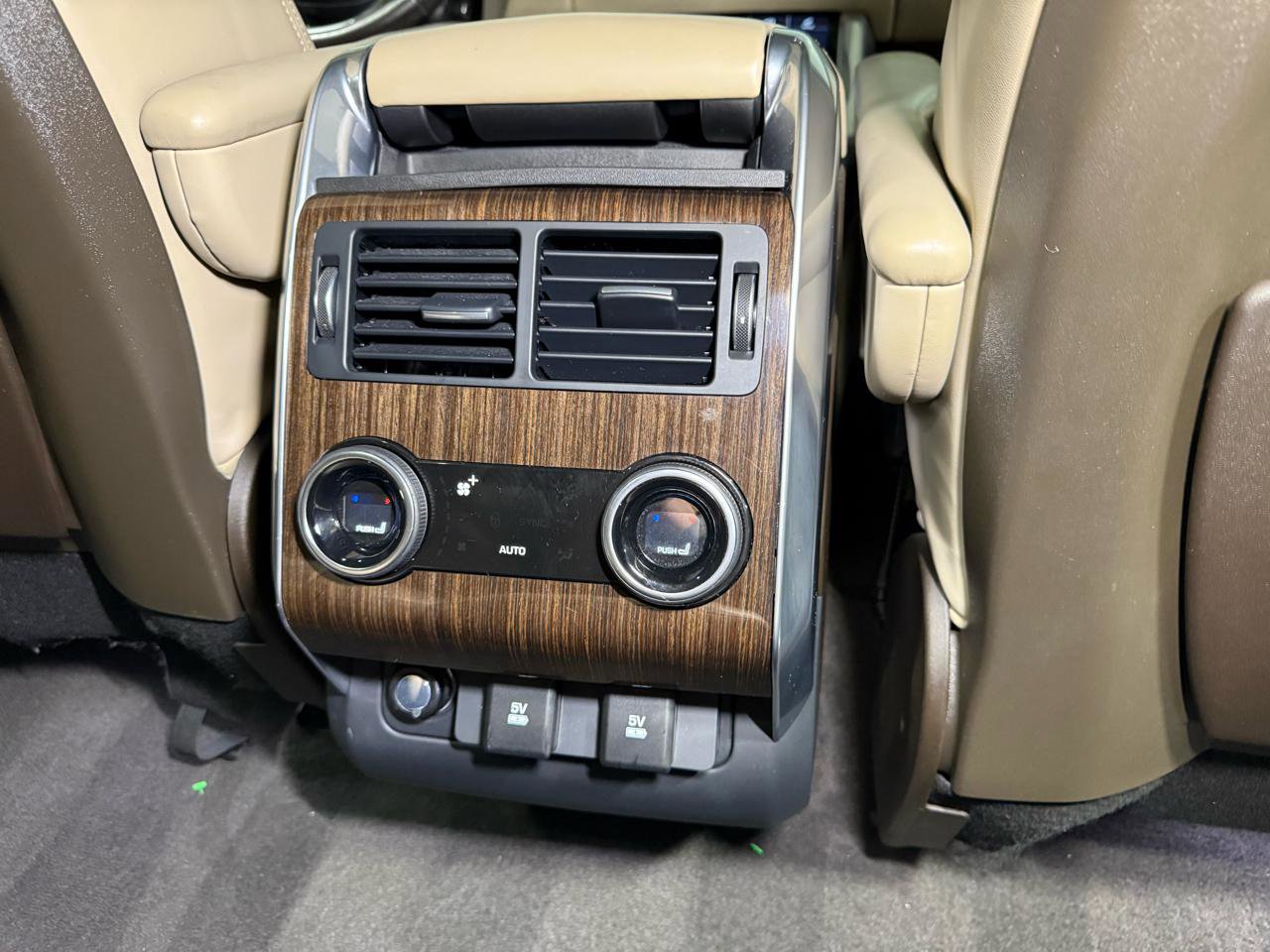 Used 2019 Land Rover Range Rover Sport HSE image 31