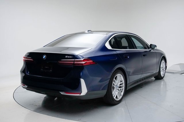 Used 2024 BMW 530i xDrive w/ Executive Package image 6